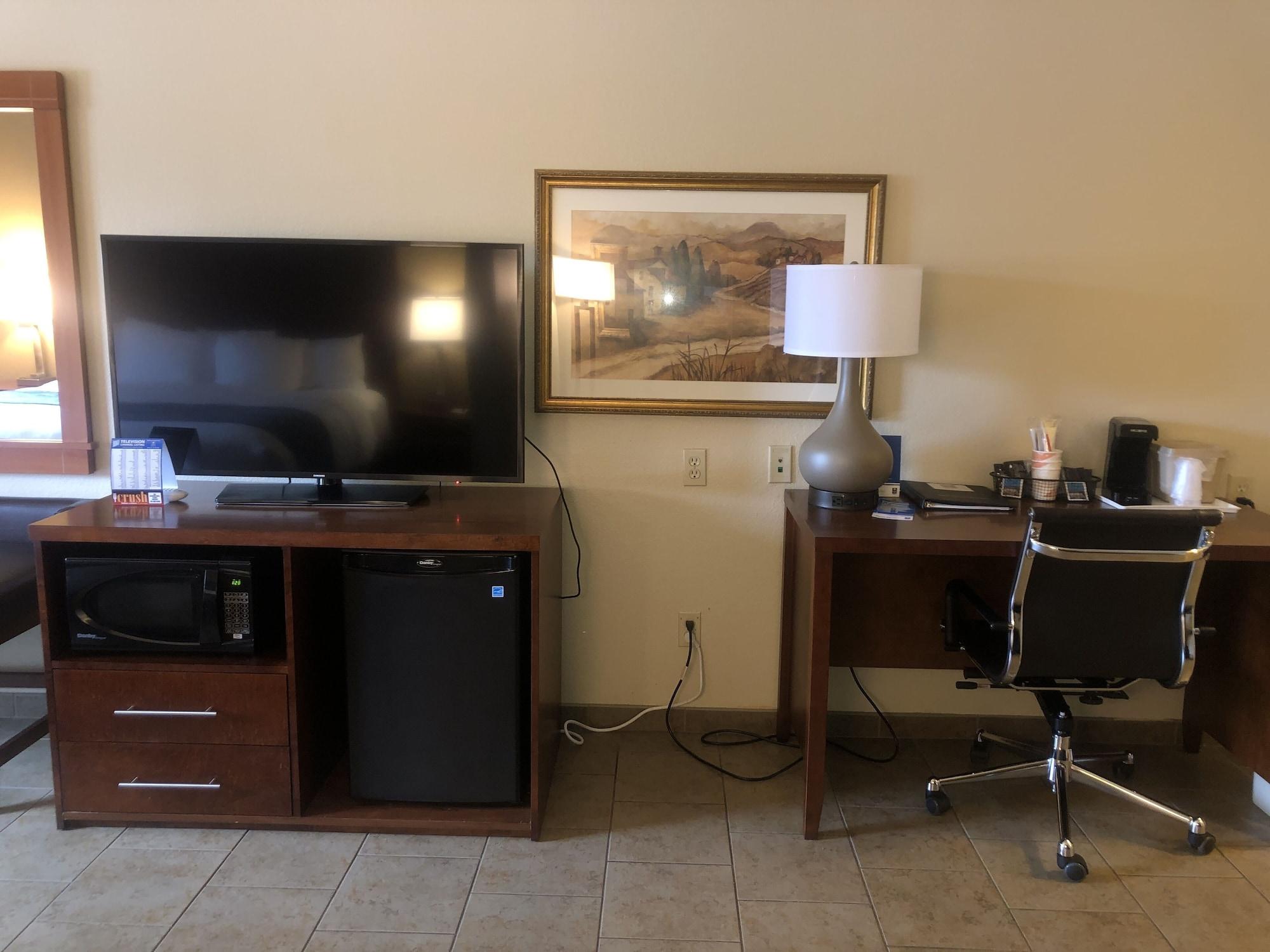 Comfort Inn & Suites Ukiah Eksteriør bilde