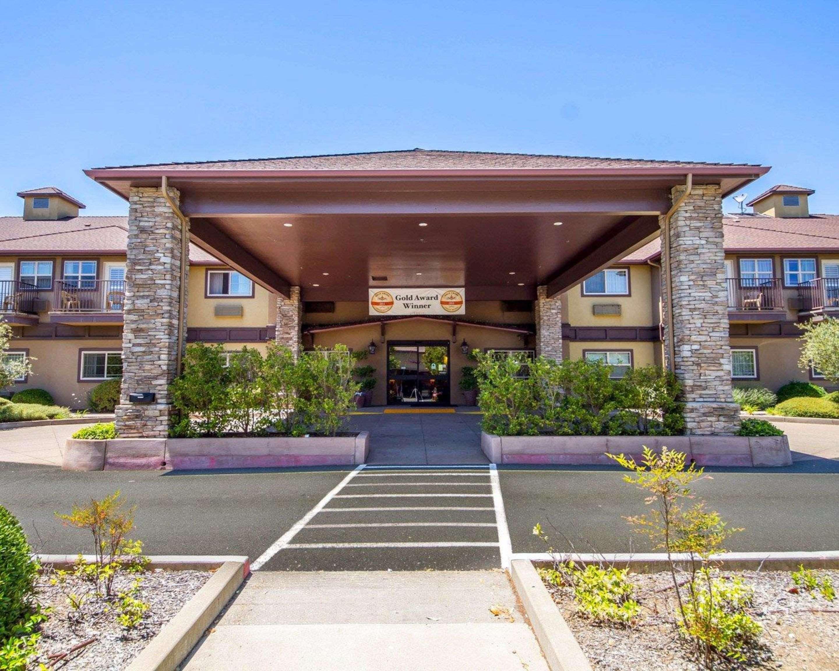 Comfort Inn & Suites Ukiah Eksteriør bilde